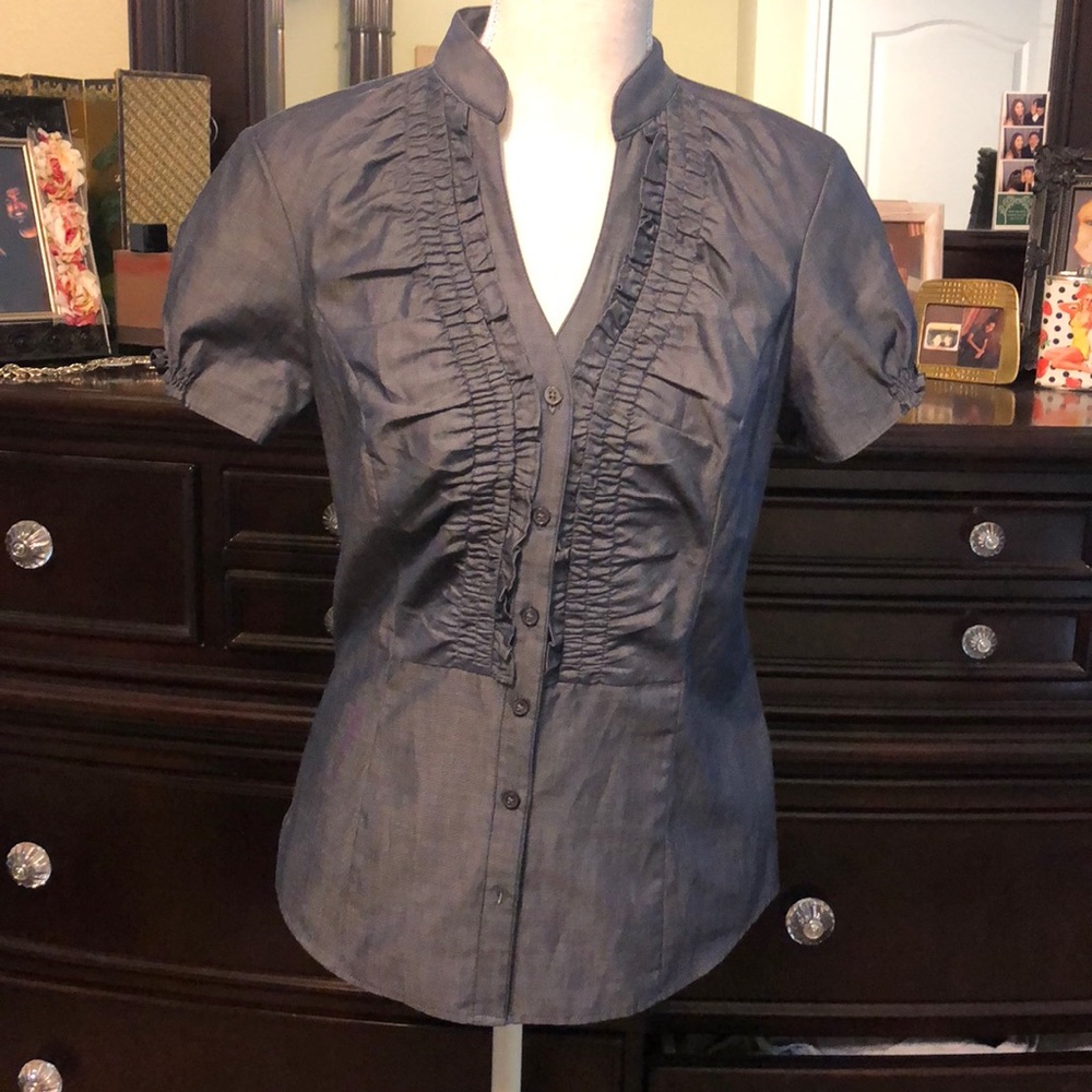 Express Button up Woman’s Top